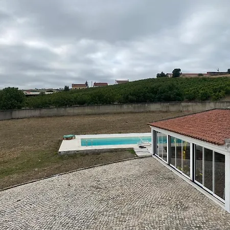 Casa Da Azinhaga אלנקר