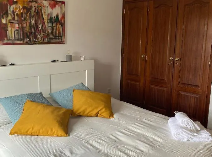 Casa Da Azinhaga אלנקר