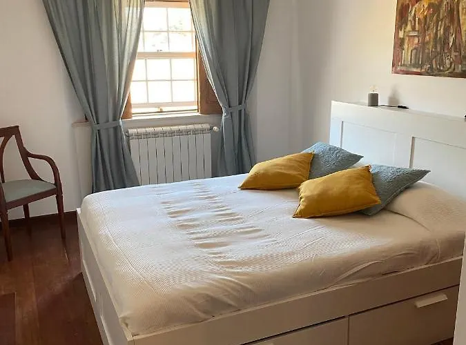 Casa Da Azinhaga * אלנקר